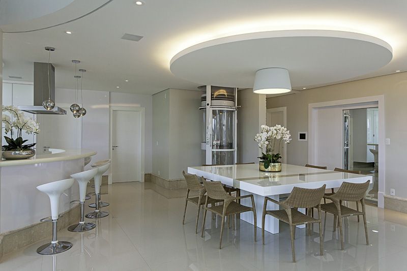 Arquiteto Aquiles Nícolas Kílaris - Casa Europa - elevador