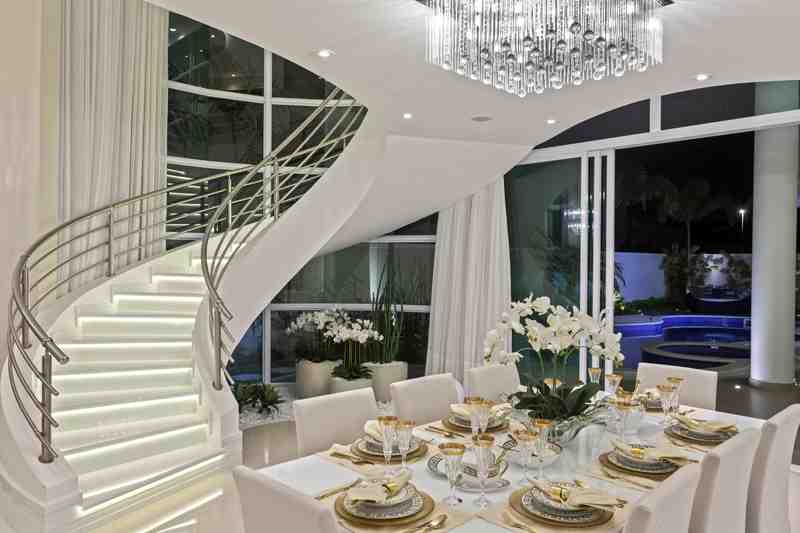 Arquiteto Aquiles Nícolas Kílaris - Casa Mont Blanc - escada