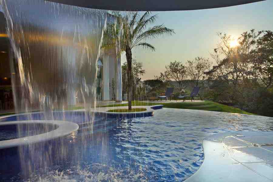 Arquiteto Aquiles Nícolas Kílaris - Casa Refúgio da Mata - piscina