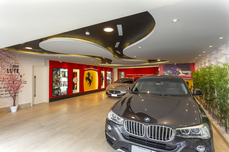 Arquiteto Aquiles Nícolas Kílaris - Casa Versace - Garagem (2)