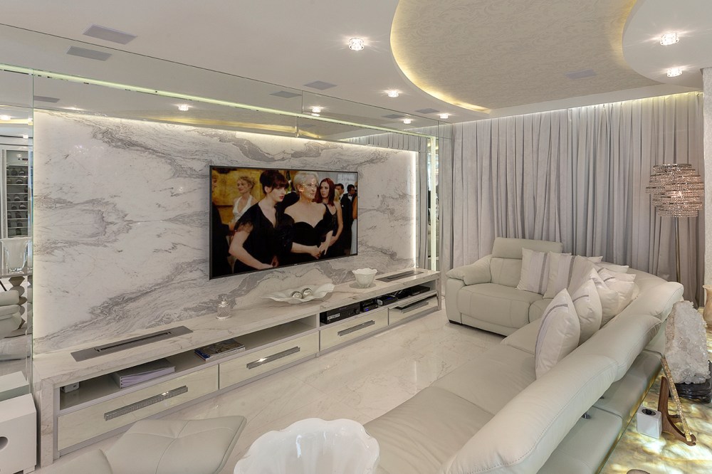 Arquiteto Aquiles Nícolas Kílaris - Casa Versace - home theater