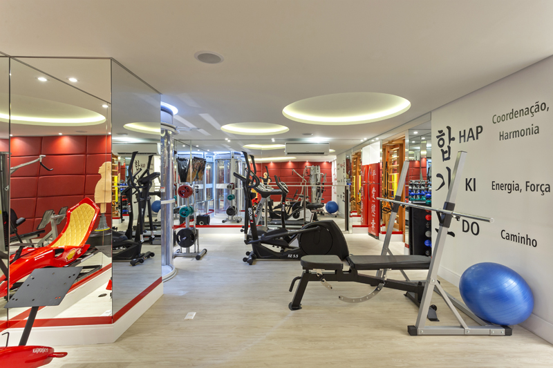 Arquiteto Aquiles Nícolas Kílaris - Casa Versace - Garagem.jpg