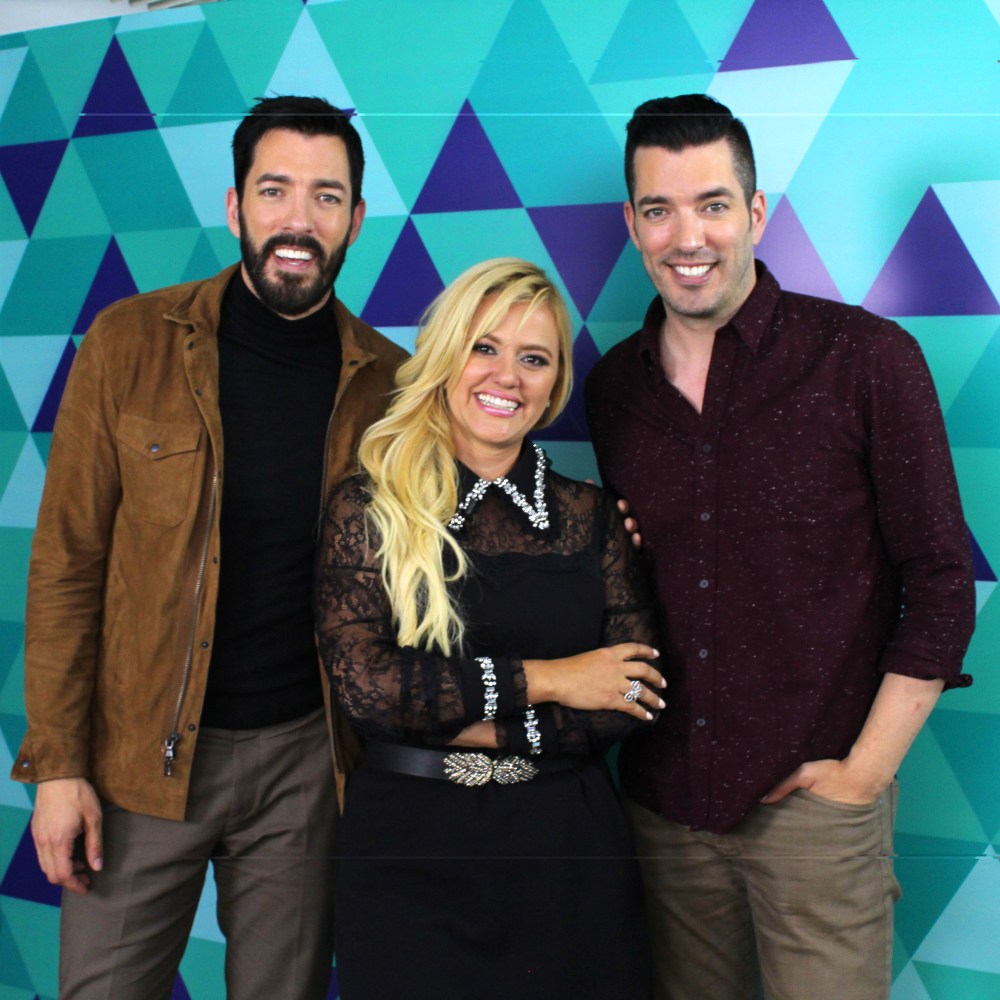 Iara Kílaris e os irmãos Scott