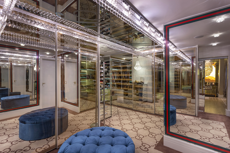 Aquiles Nícolas Kílaris - Casa Versace - Closet