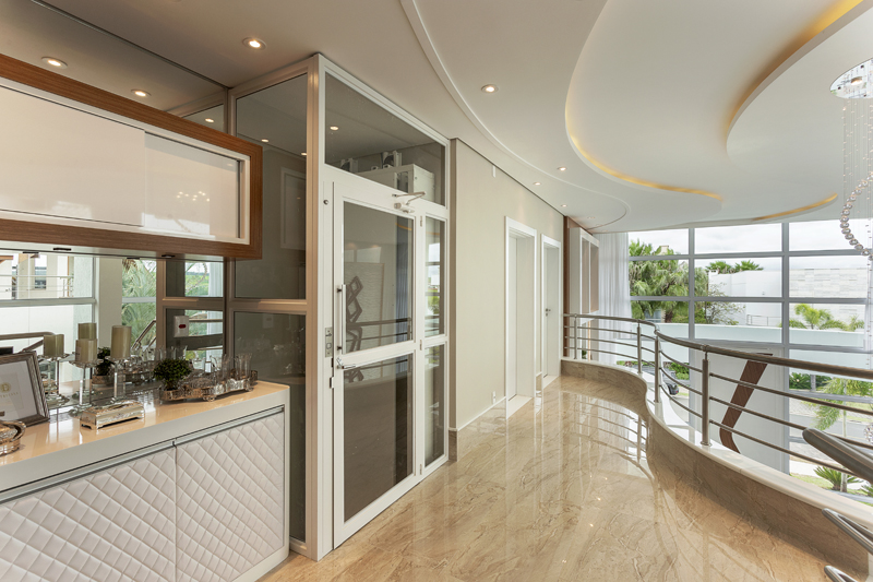 Aquiles Nícolas Kílaris - Casa Esplêndida - mezanino